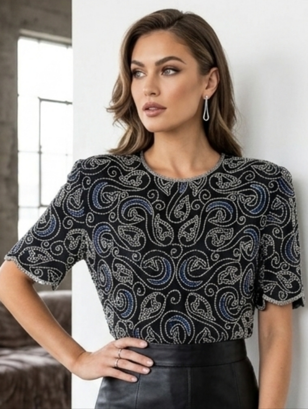 Scala Vintage Beaded Scallop Hem Blouse – Women’s Small Black Silver Blue Paisle